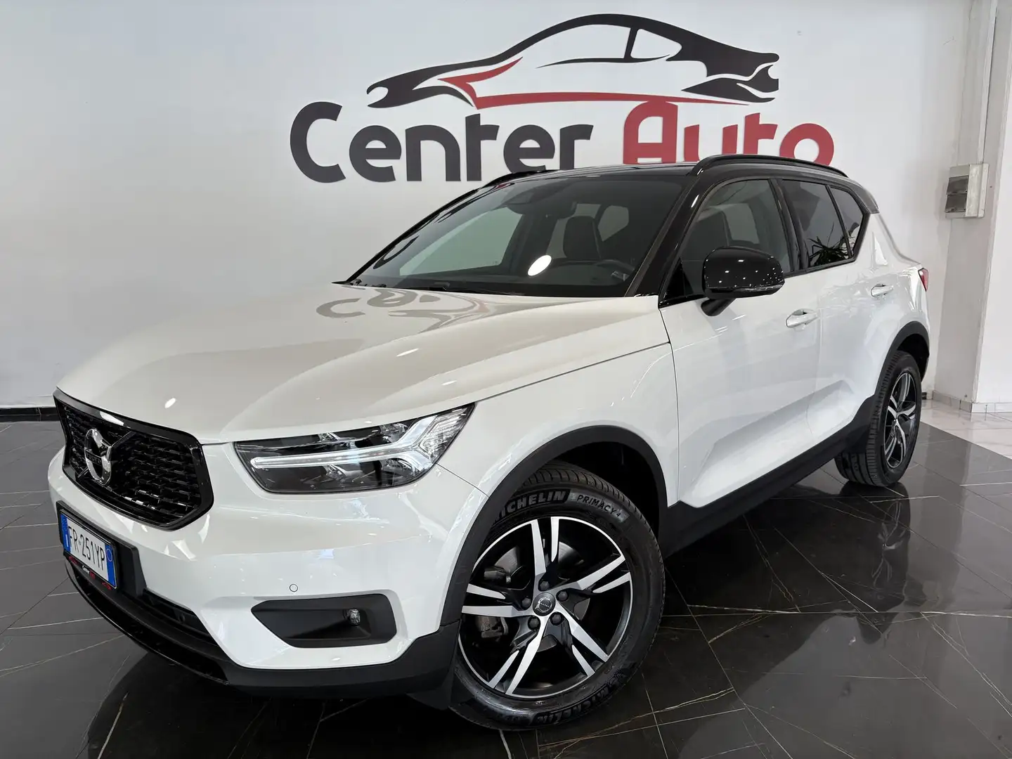 Volvo XC40 XC40 T4 Geartronic R-design TAGLIANDI VOLVO - 1