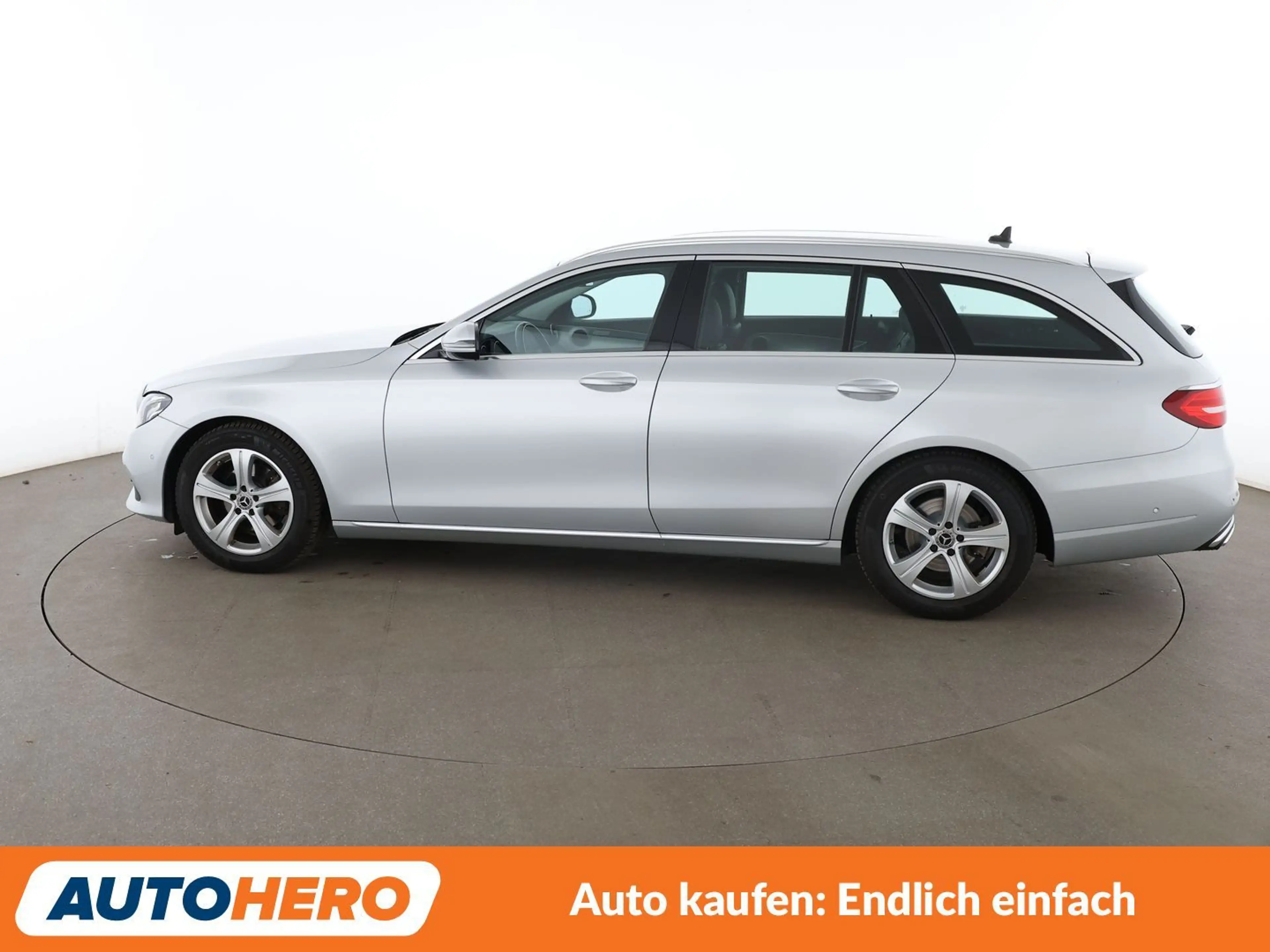 Mercedes-Benz E 220 E 220 d Avantgarde Aut. *NAVI*LED*TEMPO*CAM*SHZ* — photo 3