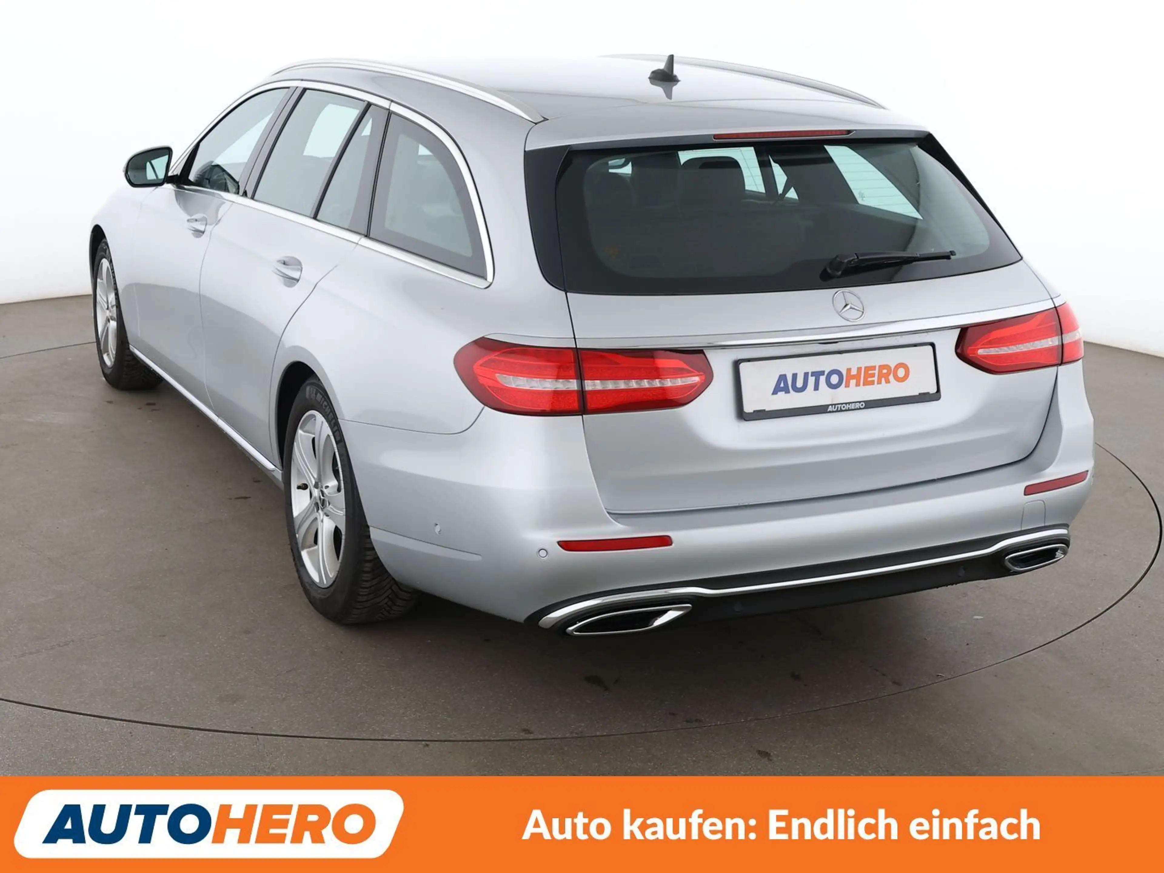 Mercedes-Benz E 220 E 220 d Avantgarde Aut. *NAVI*LED*TEMPO*CAM*SHZ* — photo 4