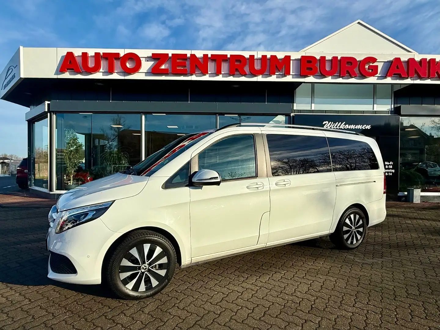 Mercedes-Benz V 250 d Edition 4MATIC lang Liegepaket LED Autom Blanc - 1