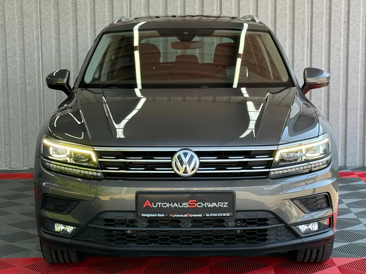 Volkswagen Tiguan Sound 4Motion Pano HeadUp VirtCock AHK ACC 360 Led Grau - 2