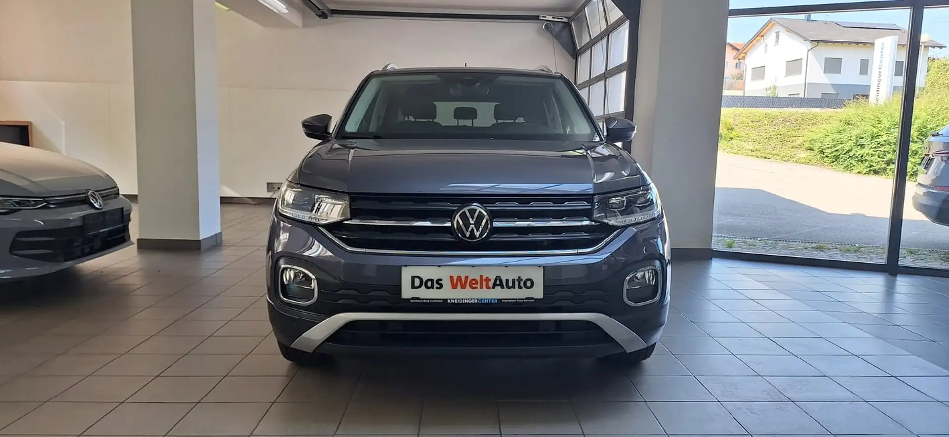 Volkswagen T-Cross Style TSI Grau - 2