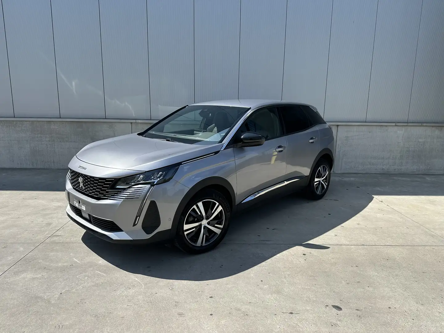 Peugeot 3008 1.5 BlueHDi Allure Pack (EU6.4) Gris - 1