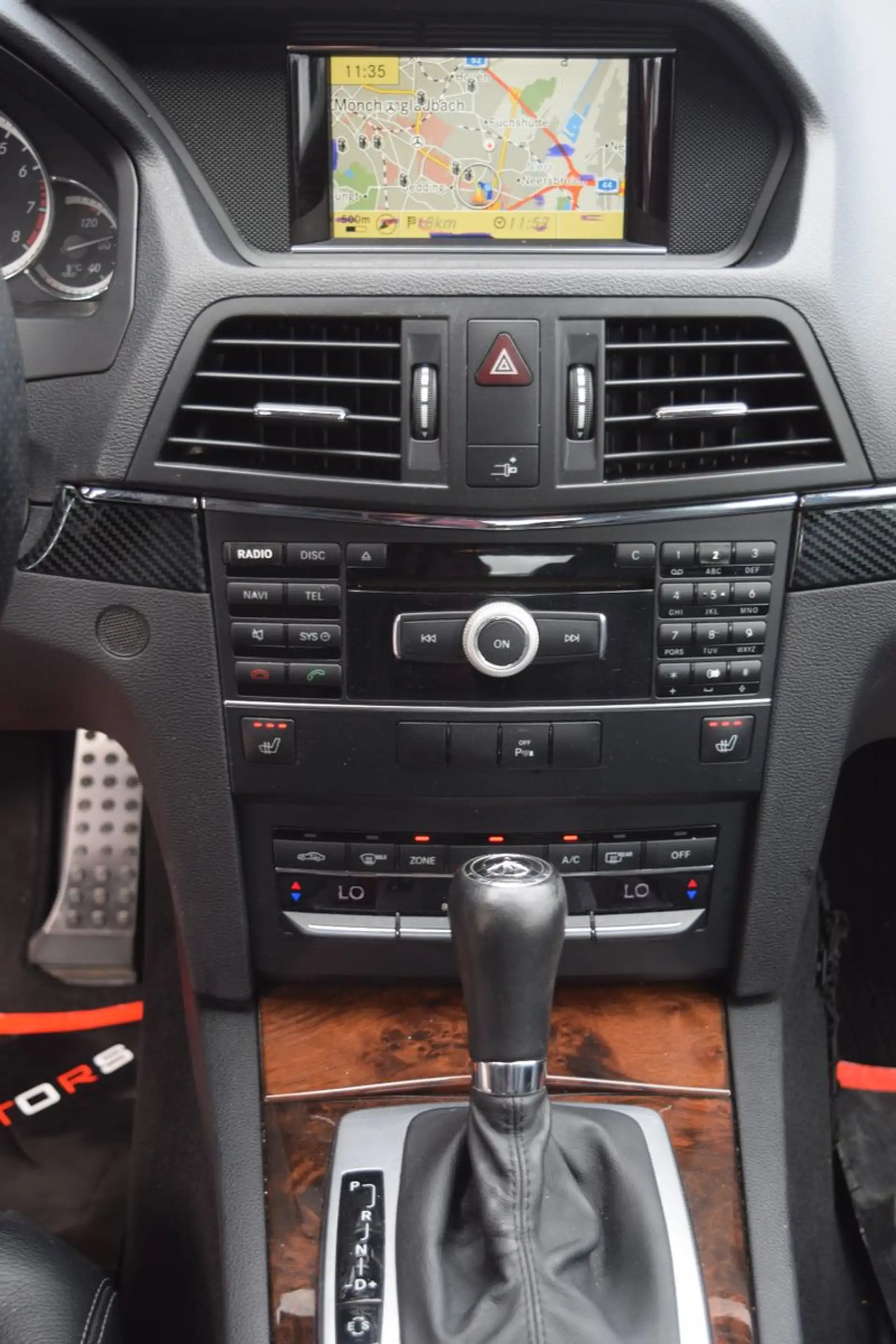 Mercedes-Benz E 350 Coupe AUTOMATIKGETRIEBE,VOLEDER,XENON,NAVI — photo 10