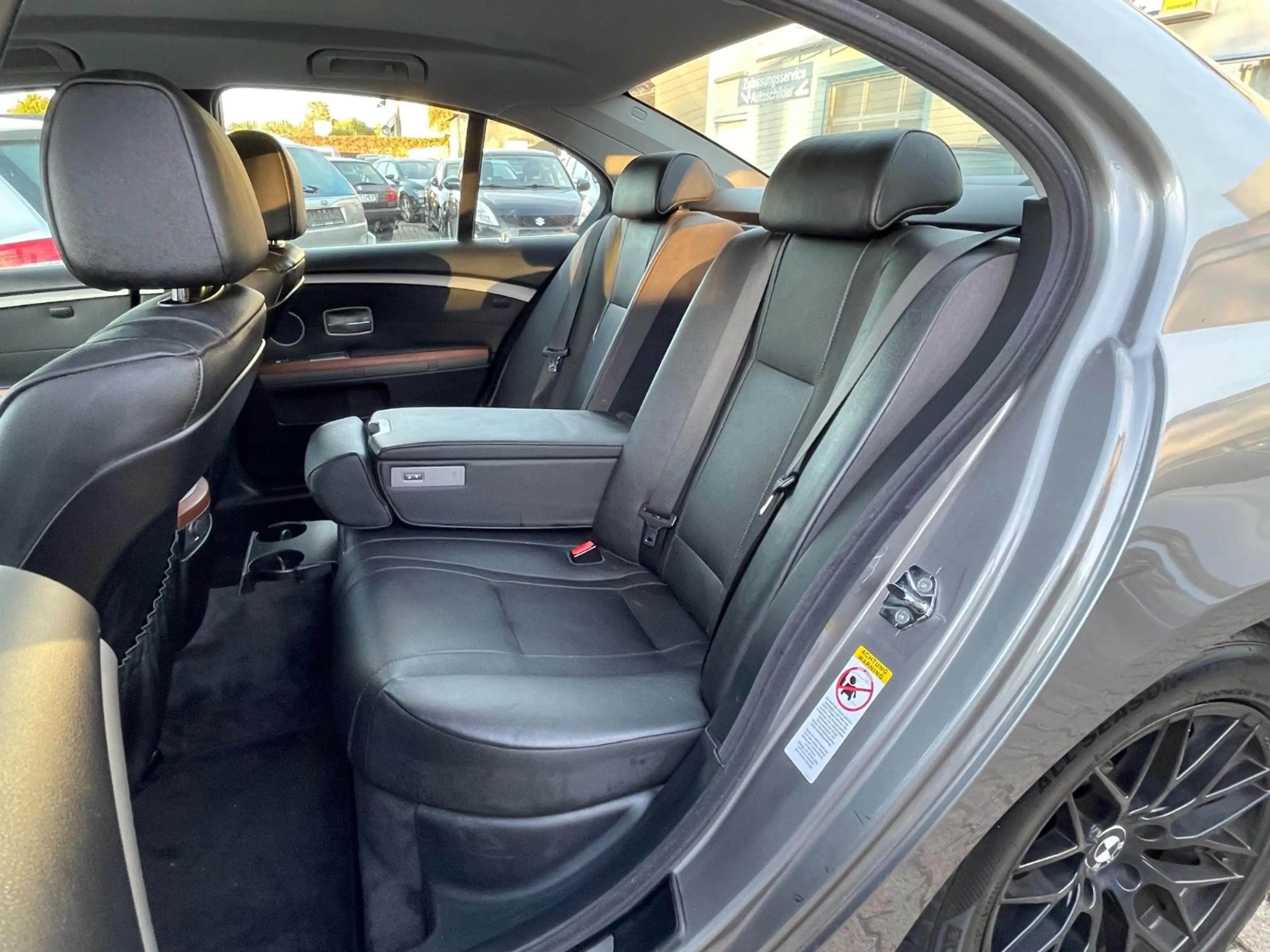 BMW 740 7 740 i"2.Hand"scheckheftgepflegt"TÜV 09/28" — photo 13