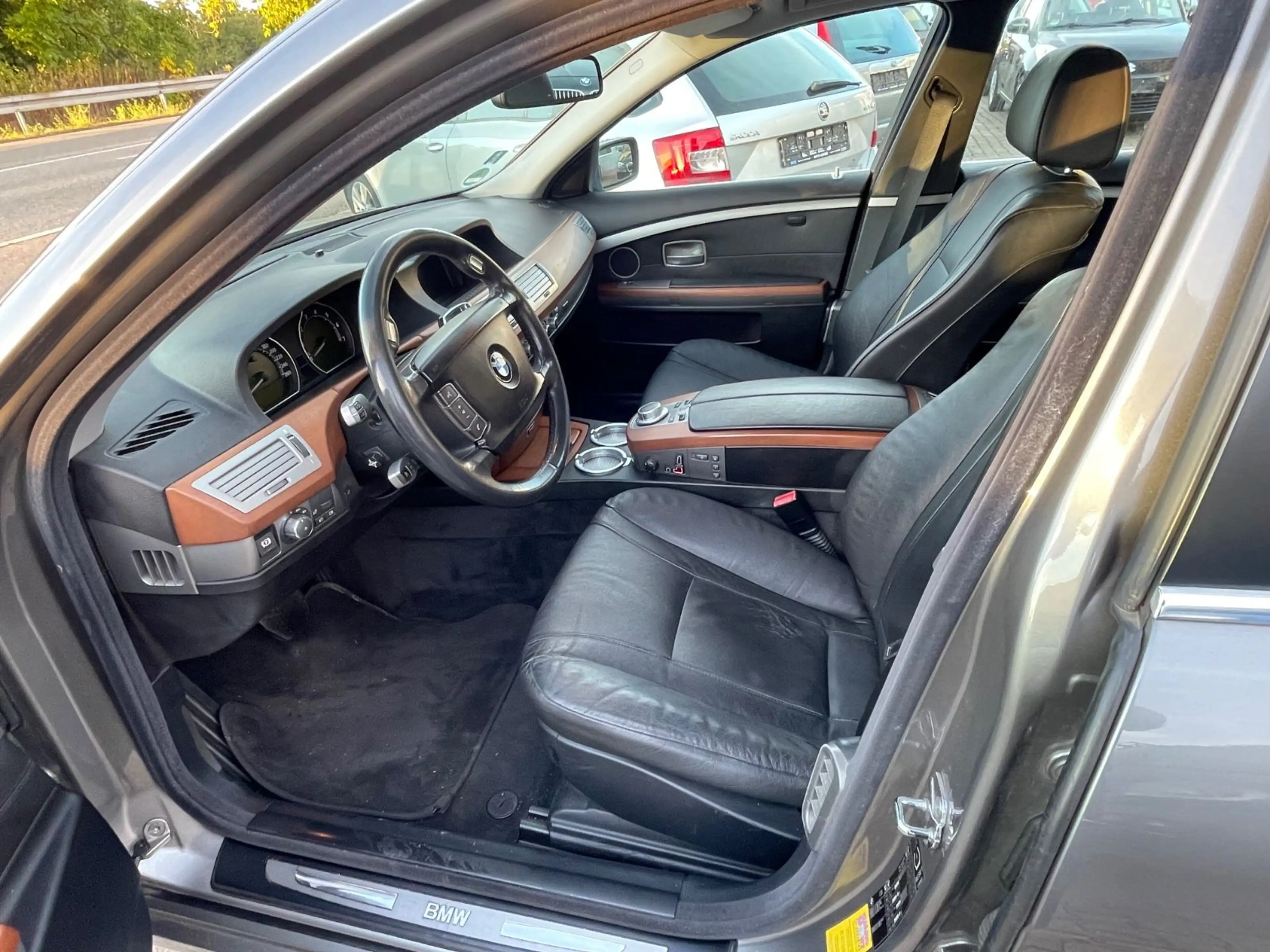 BMW 740 7 740 i"2.Hand"scheckheftgepflegt"TÜV 09/28" — photo 18