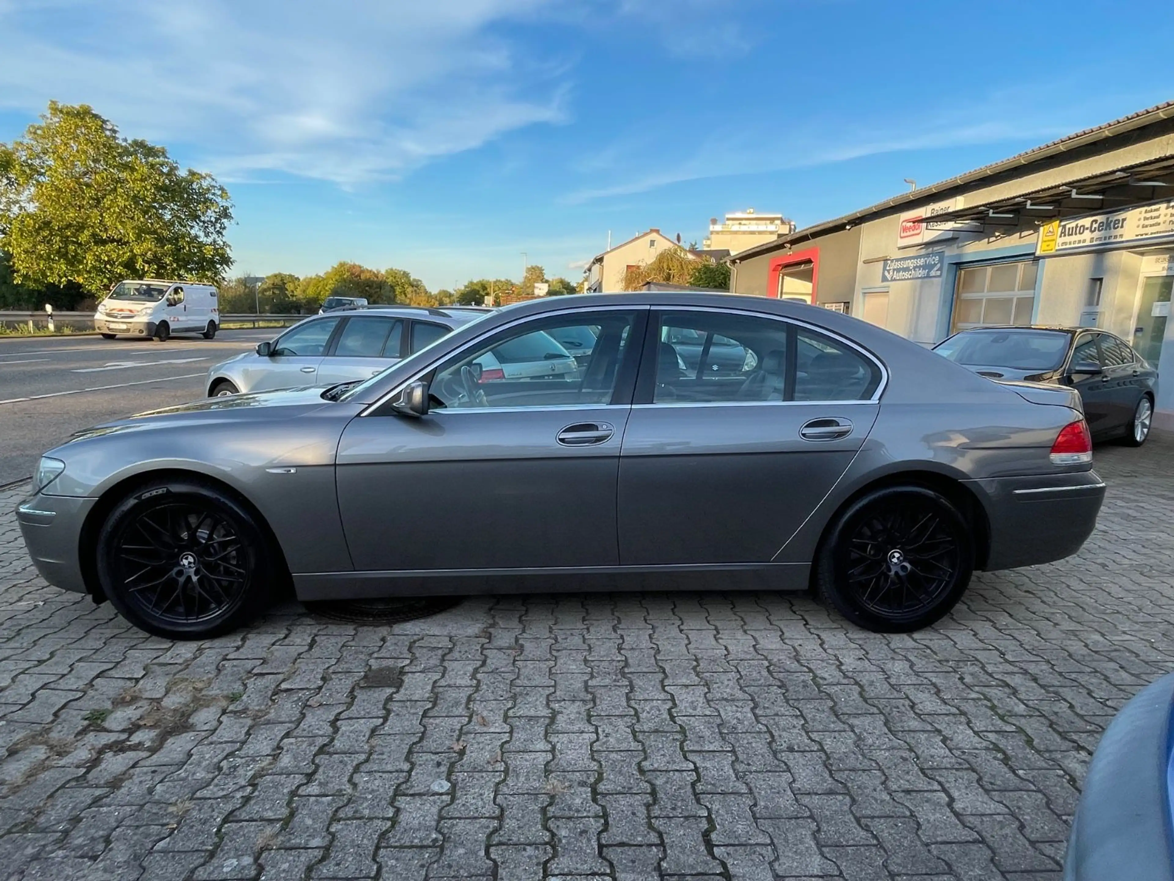 BMW 740 7 740 i"2.Hand"scheckheftgepflegt"TÜV 09/28" — photo 2