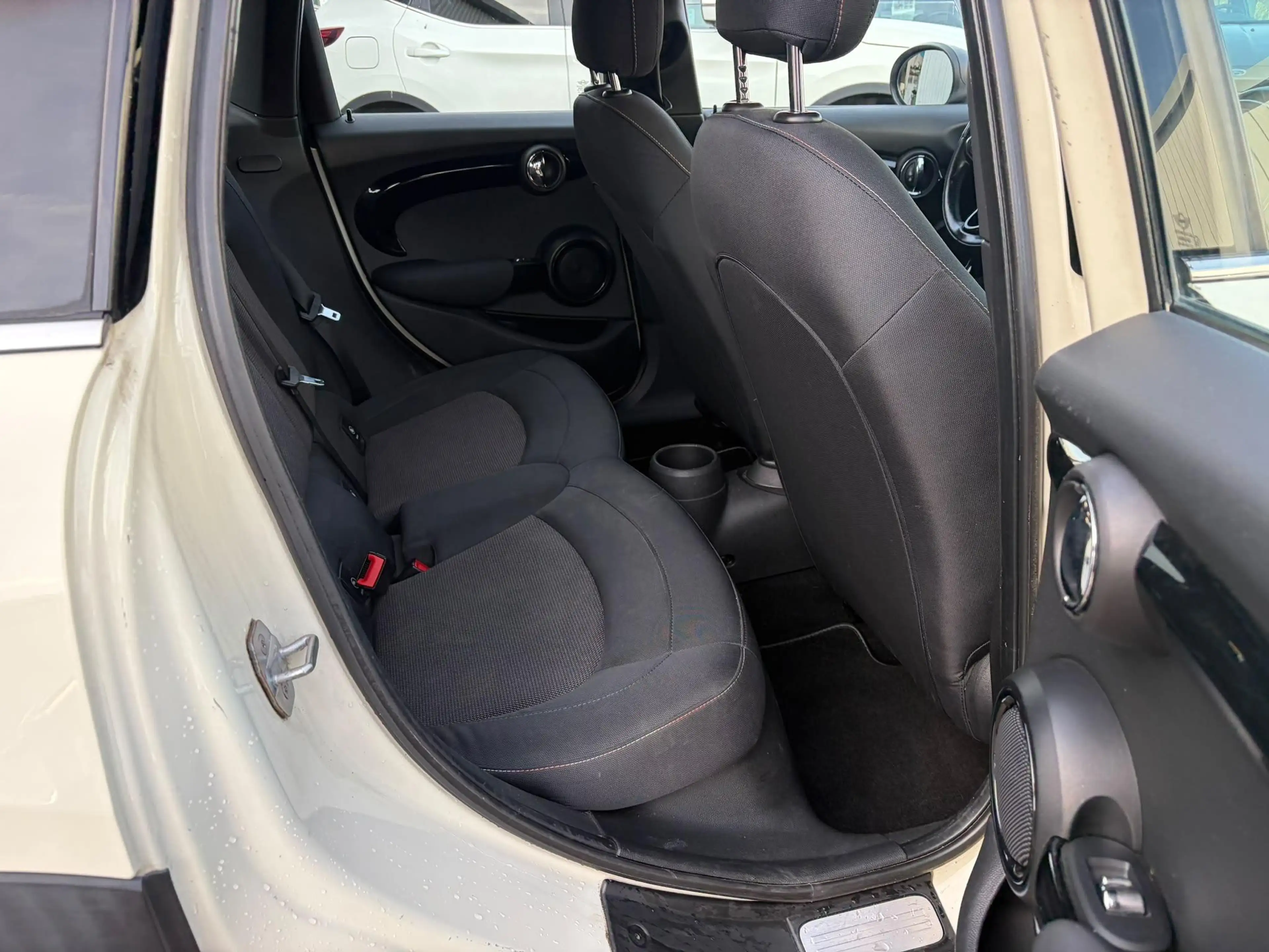MINI One 5-Deurs 1.2 Distributieketting is vervangen, airco — photo 12