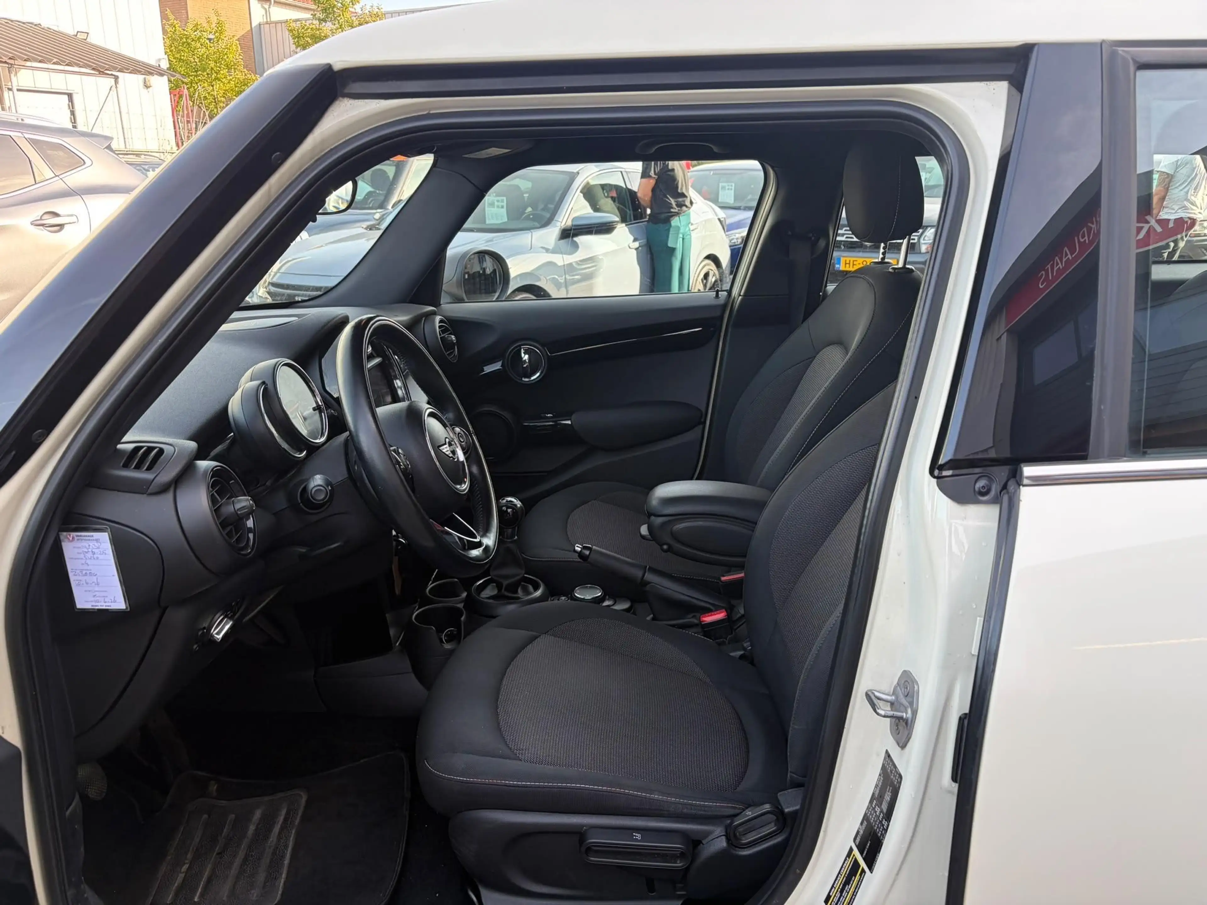 MINI One 5-Deurs 1.2 Distributieketting is vervangen, airco — photo 10