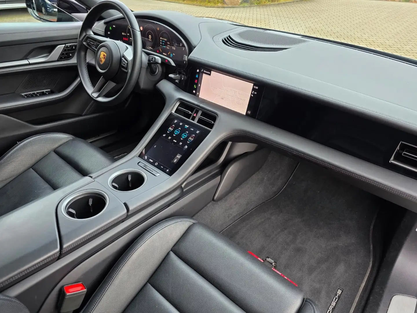 Porsche Taycan 4 S Panorama/HuD/Matrix/InnoDrive Schwarz - 2