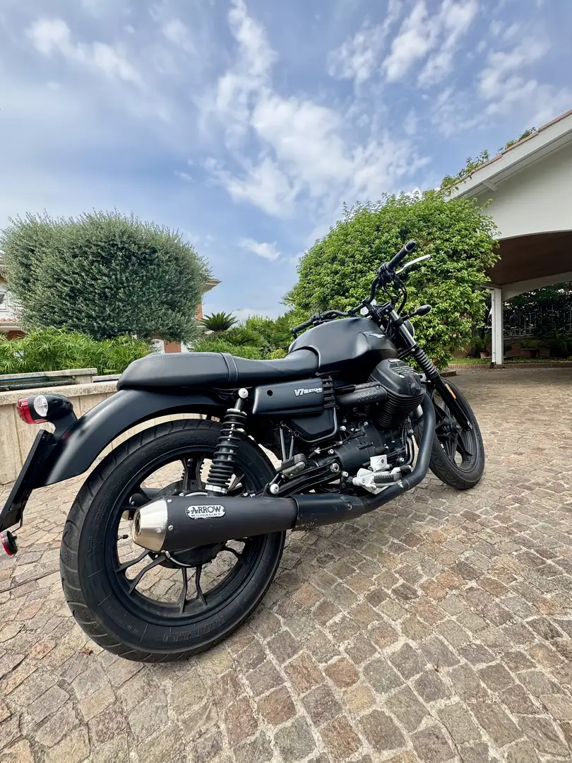 Moto Guzzi V 7 III Stone - 2