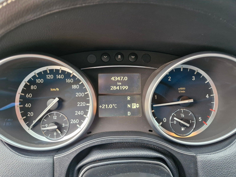 Mercedes-Benz ML 350 4Matic Edition Ahk Leder Bi-Xenon — photo 10