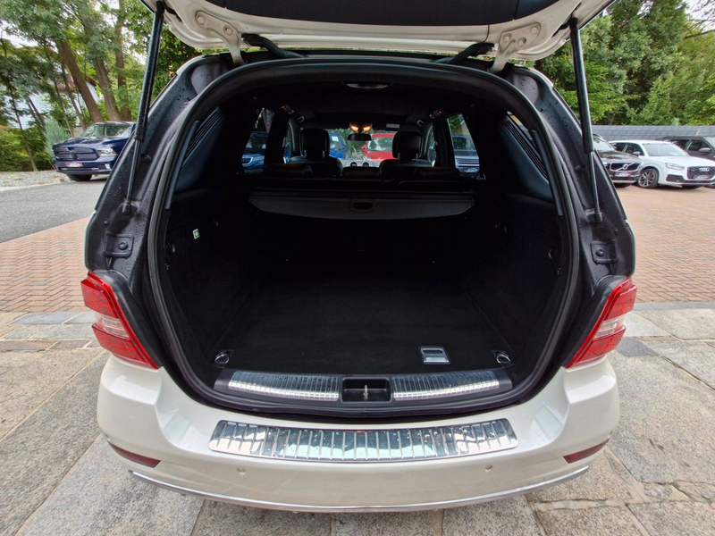 Mercedes-Benz ML 350 4Matic Edition Ahk Leder Bi-Xenon — photo 14