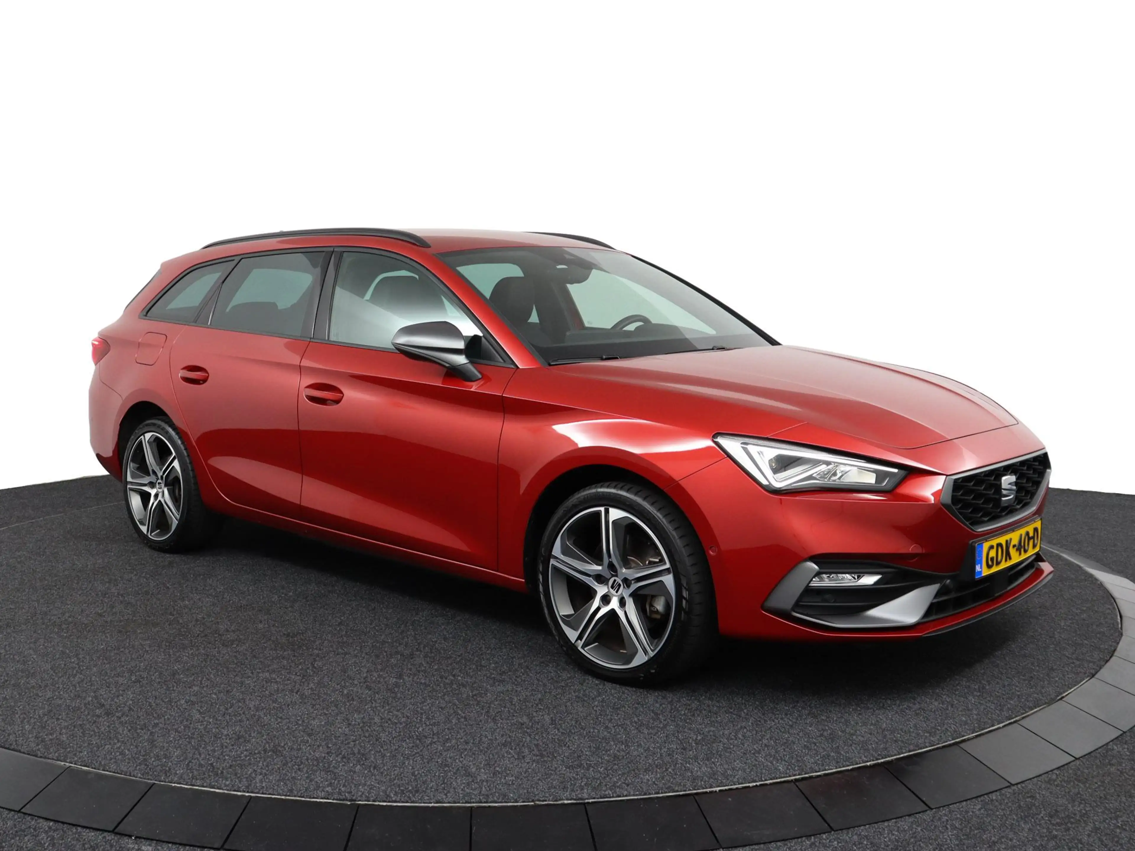 SEAT Leon e-Hybrid Sportstourer 1.4 TSI eHybrid PHEV FR Business Inte — photo 7