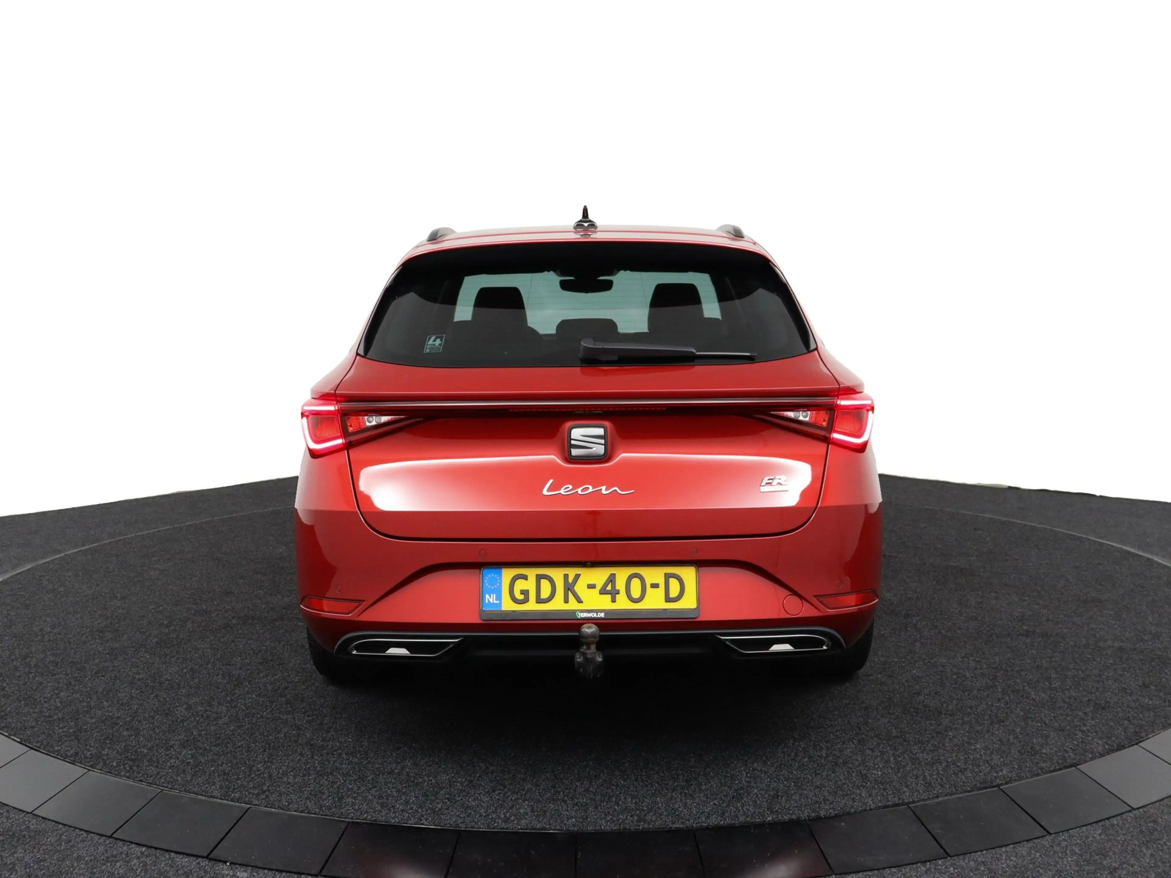 SEAT Leon e-Hybrid Sportstourer 1.4 TSI eHybrid PHEV FR Business Inte — photo 4