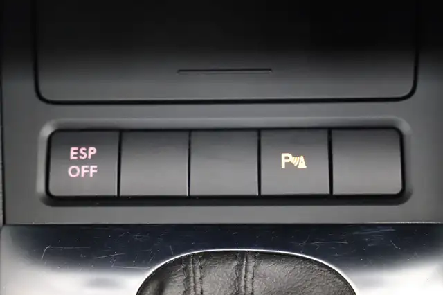 Volkswagen Golf view 23