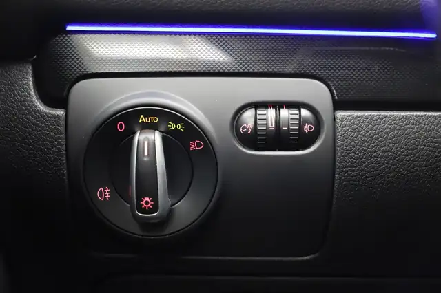 Volkswagen Golf view 20