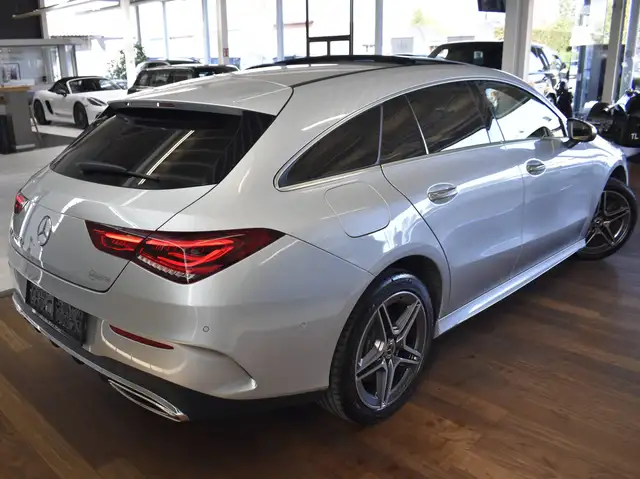 Mercedes-Benz CLA view 3