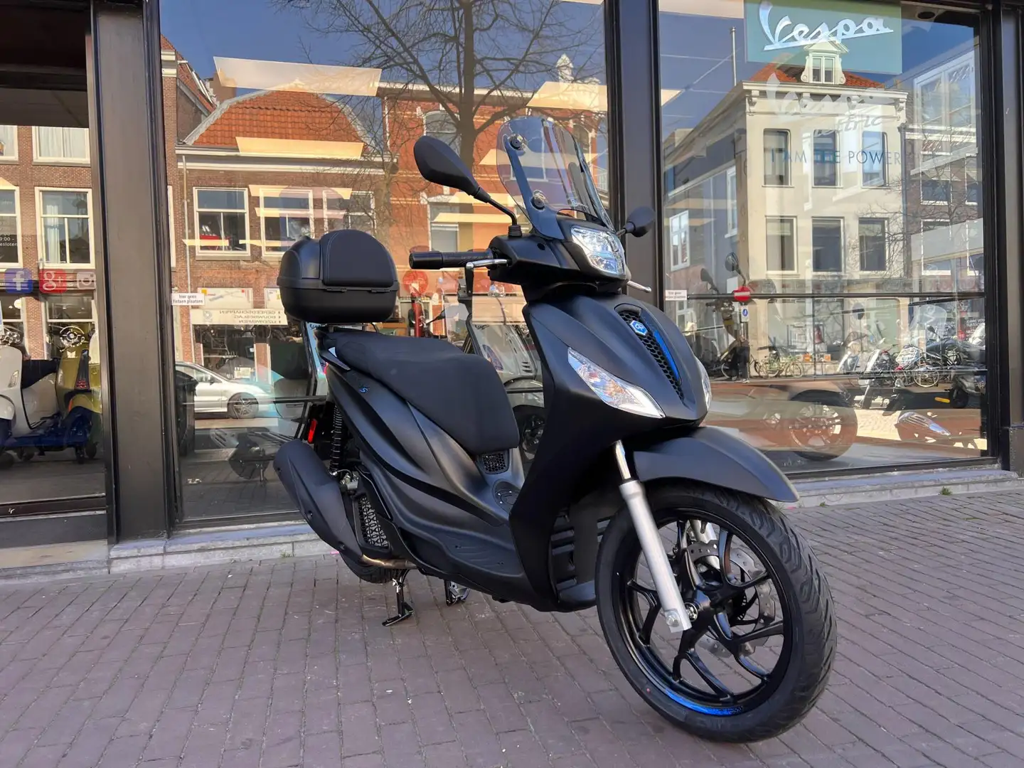 Piaggio Scooter 200 Medley S EURO5+ 2025 4 JAAR FABRIEKSGA Zwart - 1