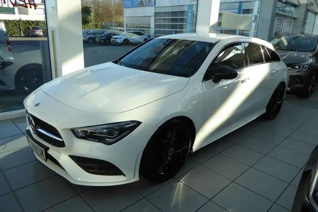 Mercedes-Benz CLA 220d Shooting Brake Autom AMG Night Paket
