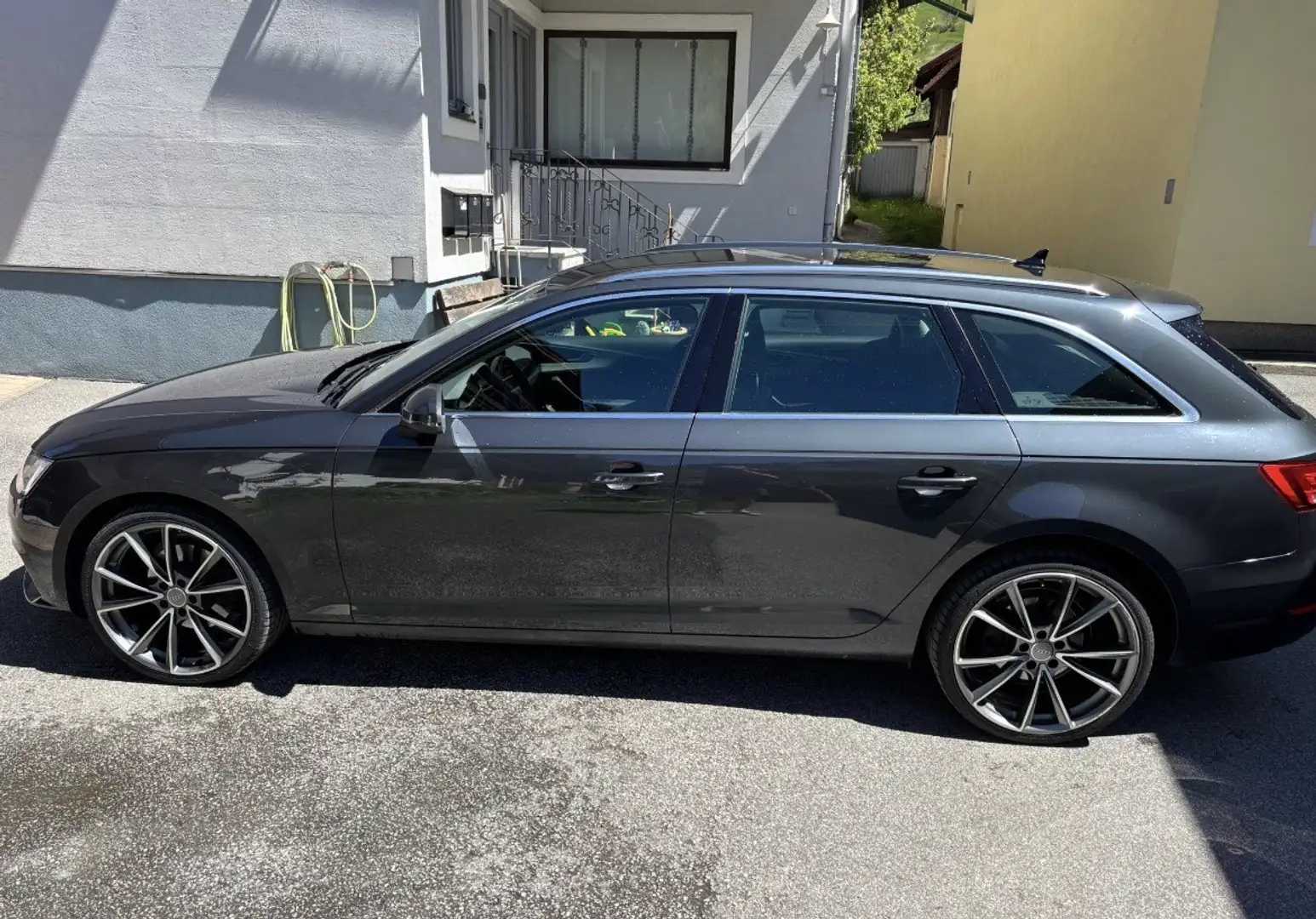 Audi A4 Avant 2,0 TDI Sport - 1