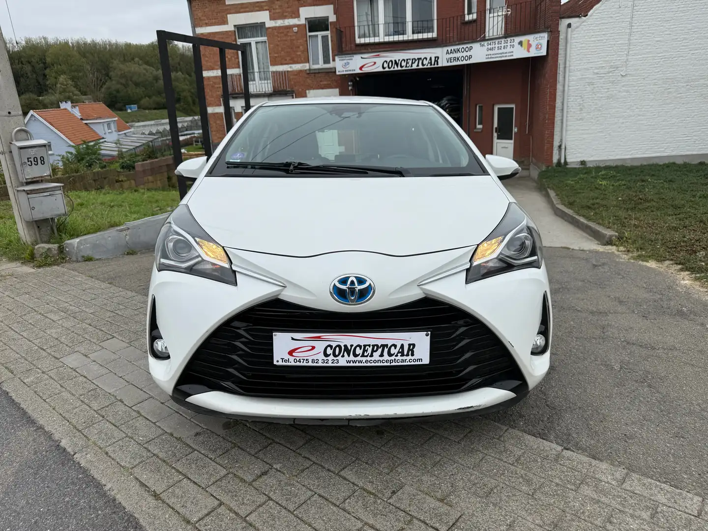 Toyota Yaris Yaris 1.5i Dual VVT-iE Comfort CVT// GARANTIE 1 AN Blanc - 2