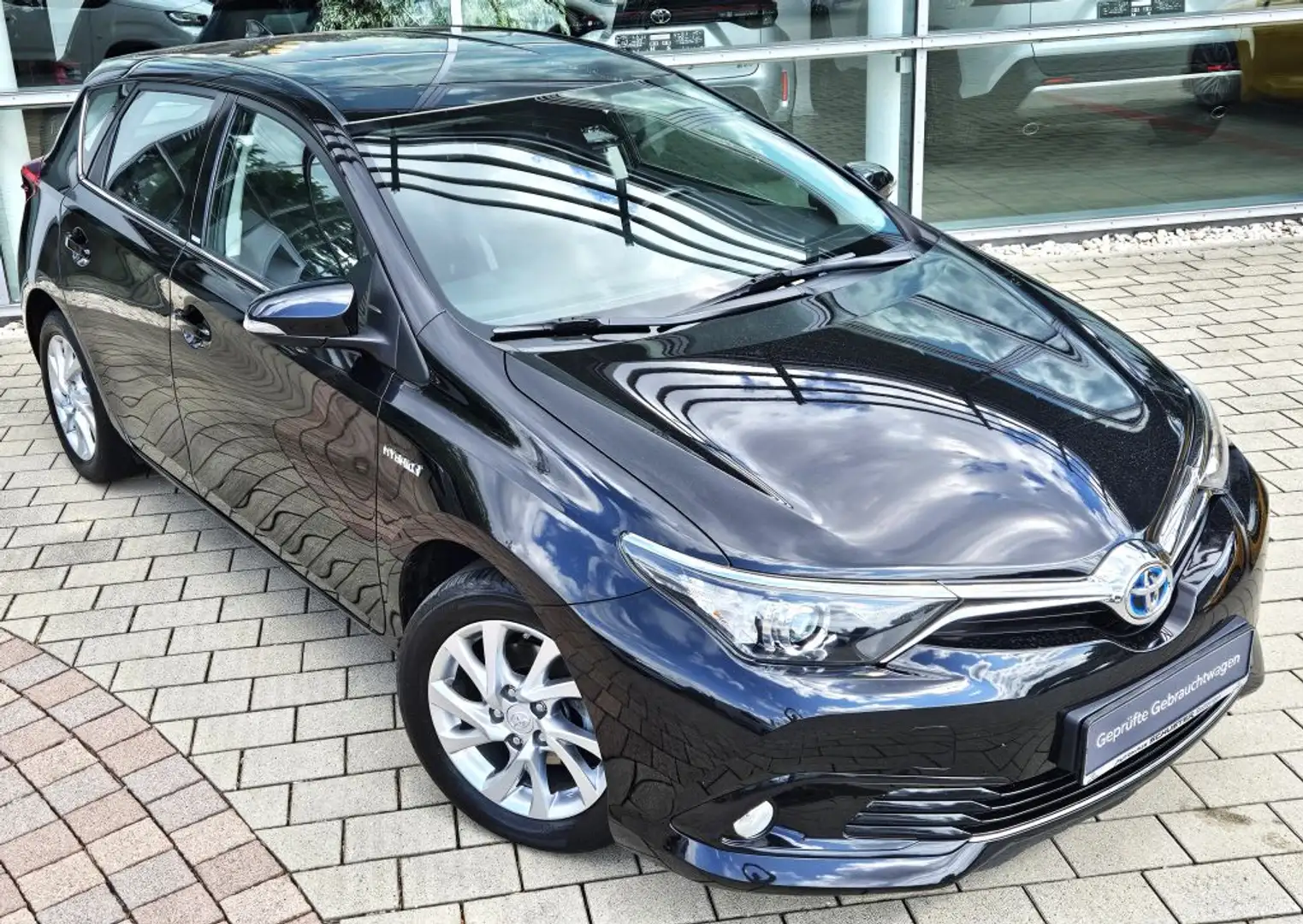 Toyota Auris 1.8 VVT-i Hybrid Automatik Edition-S Schwarz - 2