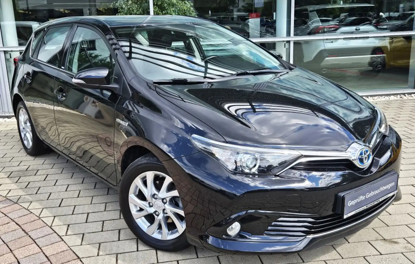 Toyota Auris 1.8 VVT-i Hybrid Automatik Edition-S Schwarz - 1