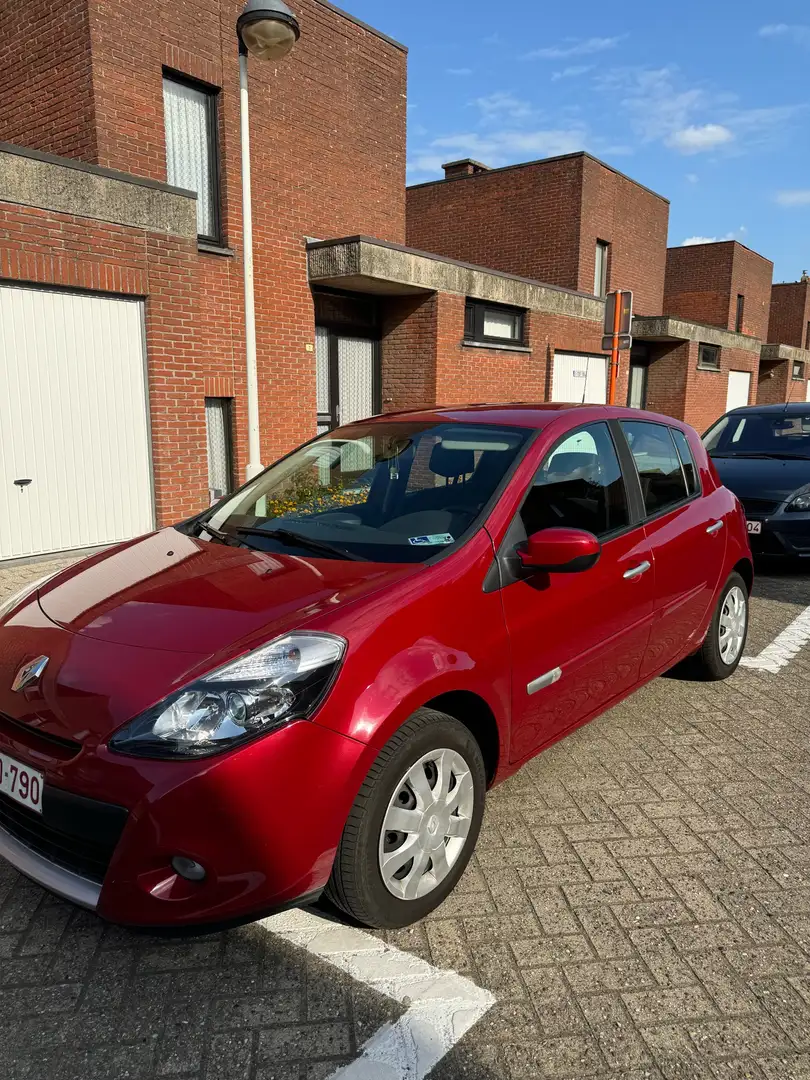 Renault Clio 1.2i Expression Rouge - 1
