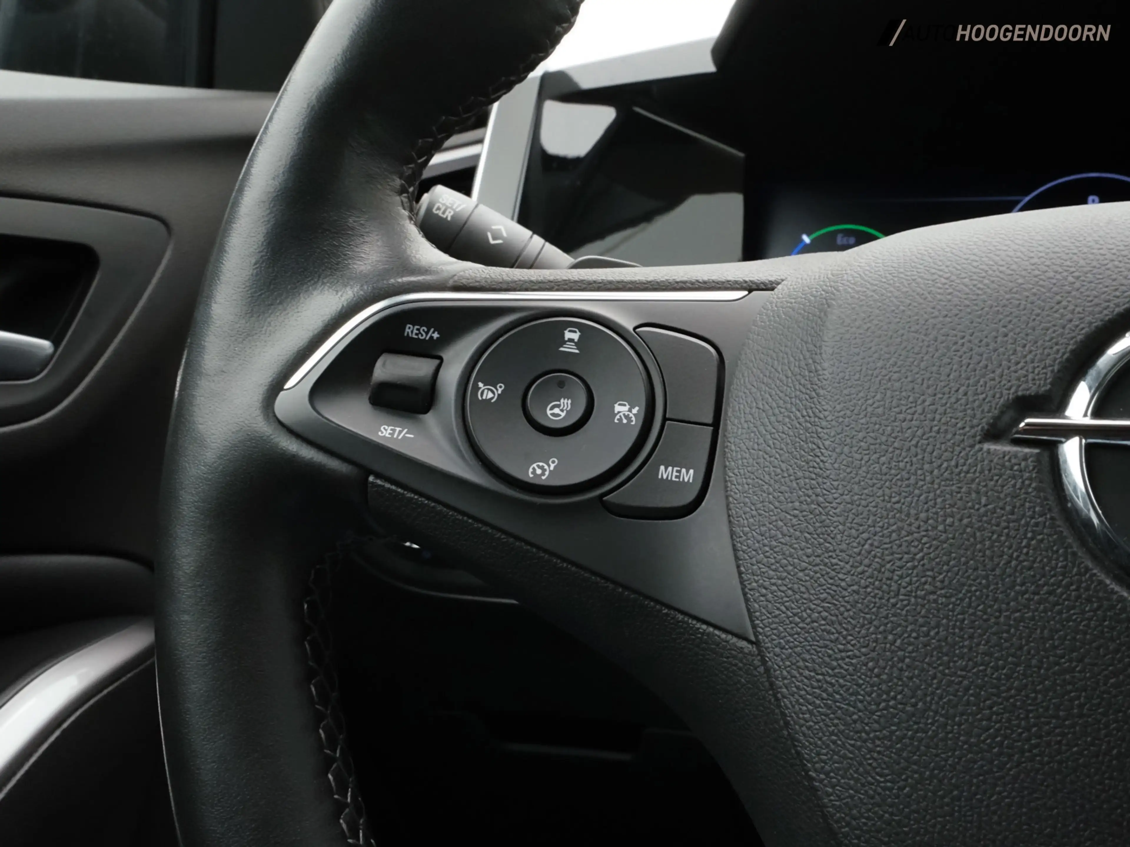 Opel Grandland 1.6 Turbo Plug-In Hybrid Business Elegance Sport ( — photo 18