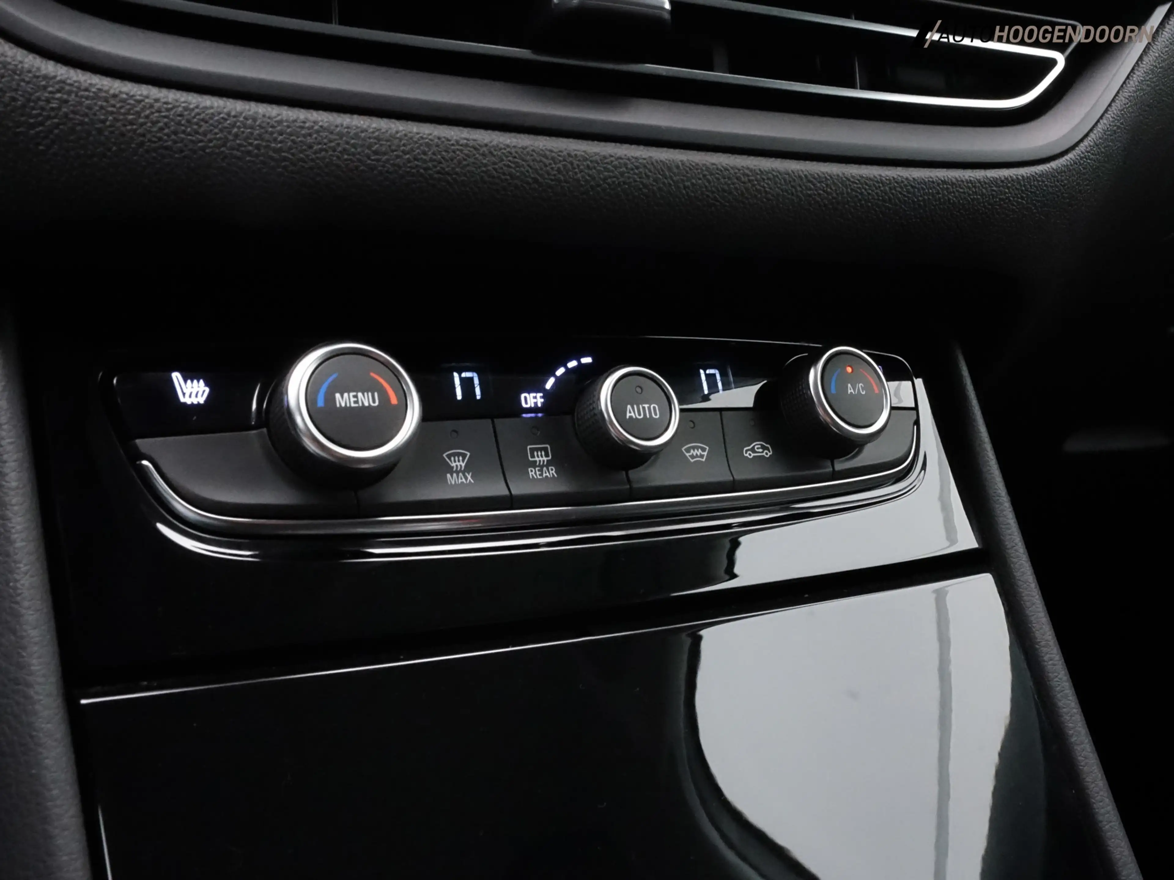 Opel Grandland 1.6 Turbo Plug-In Hybrid Business Elegance Sport ( — photo 23