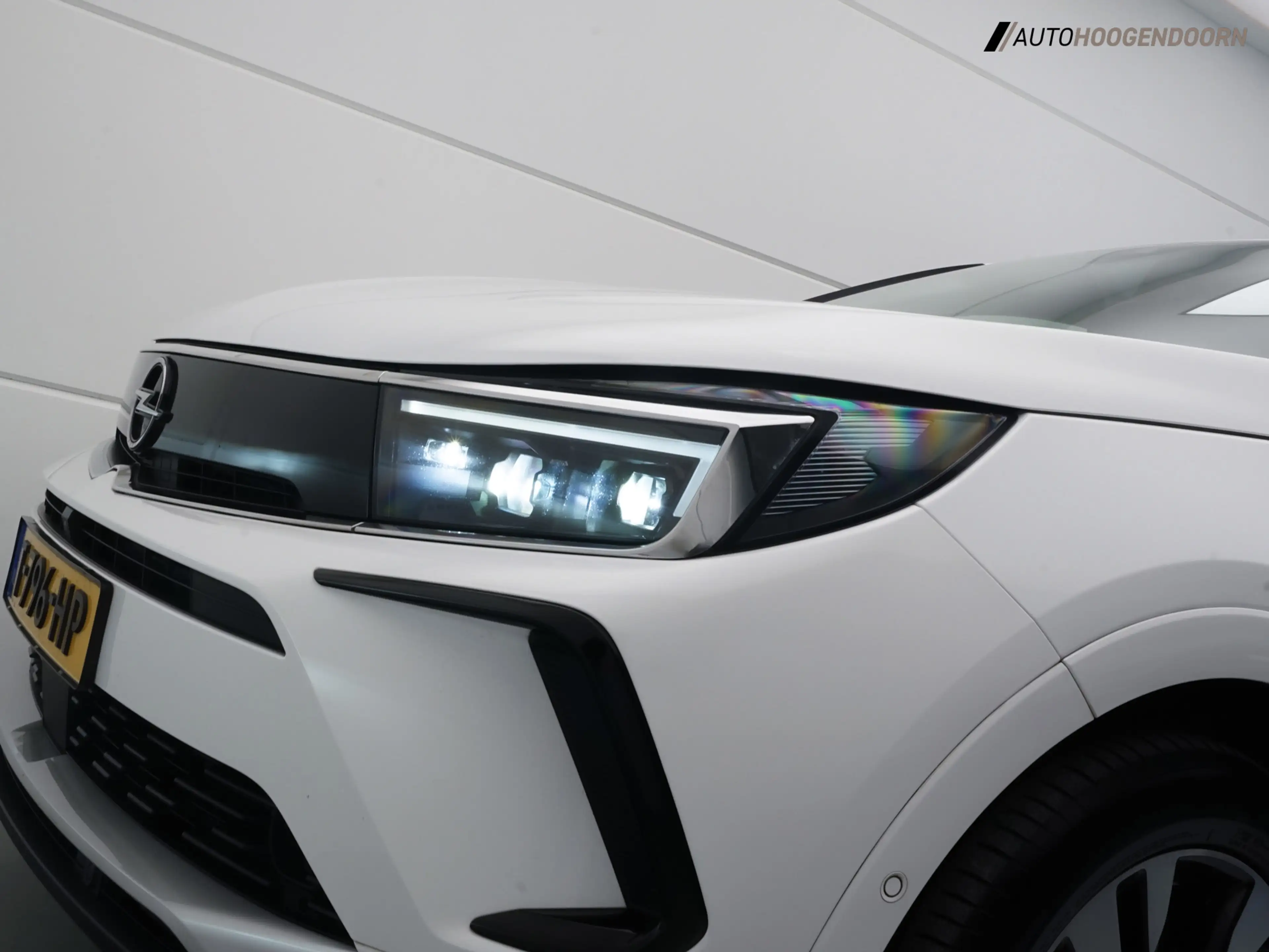 Opel Grandland 1.6 Turbo Plug-In Hybrid Business Elegance Sport ( — photo 11