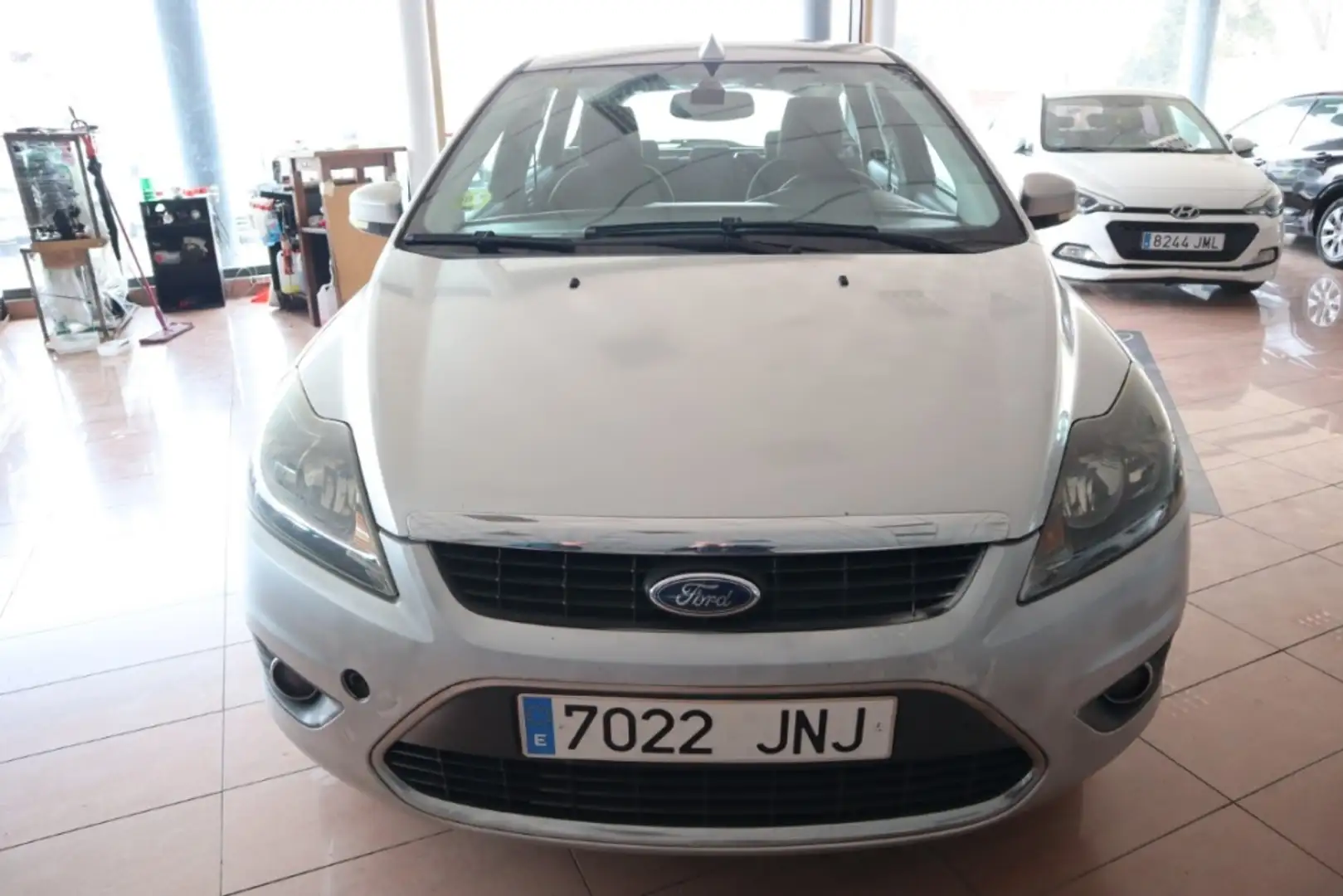 Ford Focus 1.6TDCi Titanium 109 Grijs - 2