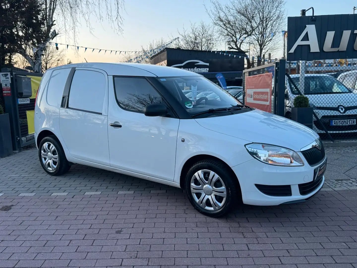 Skoda Praktik 1.2 TDI*Kasten*Klima*AHK*Allwetter* Blanco - 1