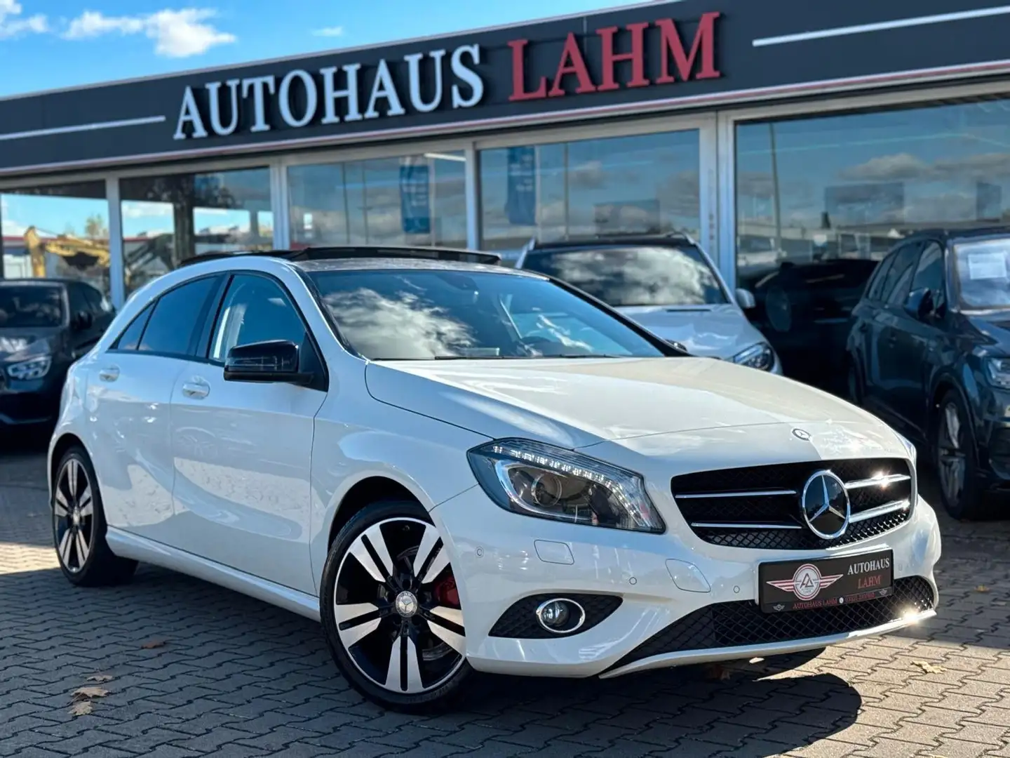 Mercedes-Benz A 180 A180 7G-DCT"BlueEfficiency"Style"PANO"NAVI"LEDER Fehér - 1