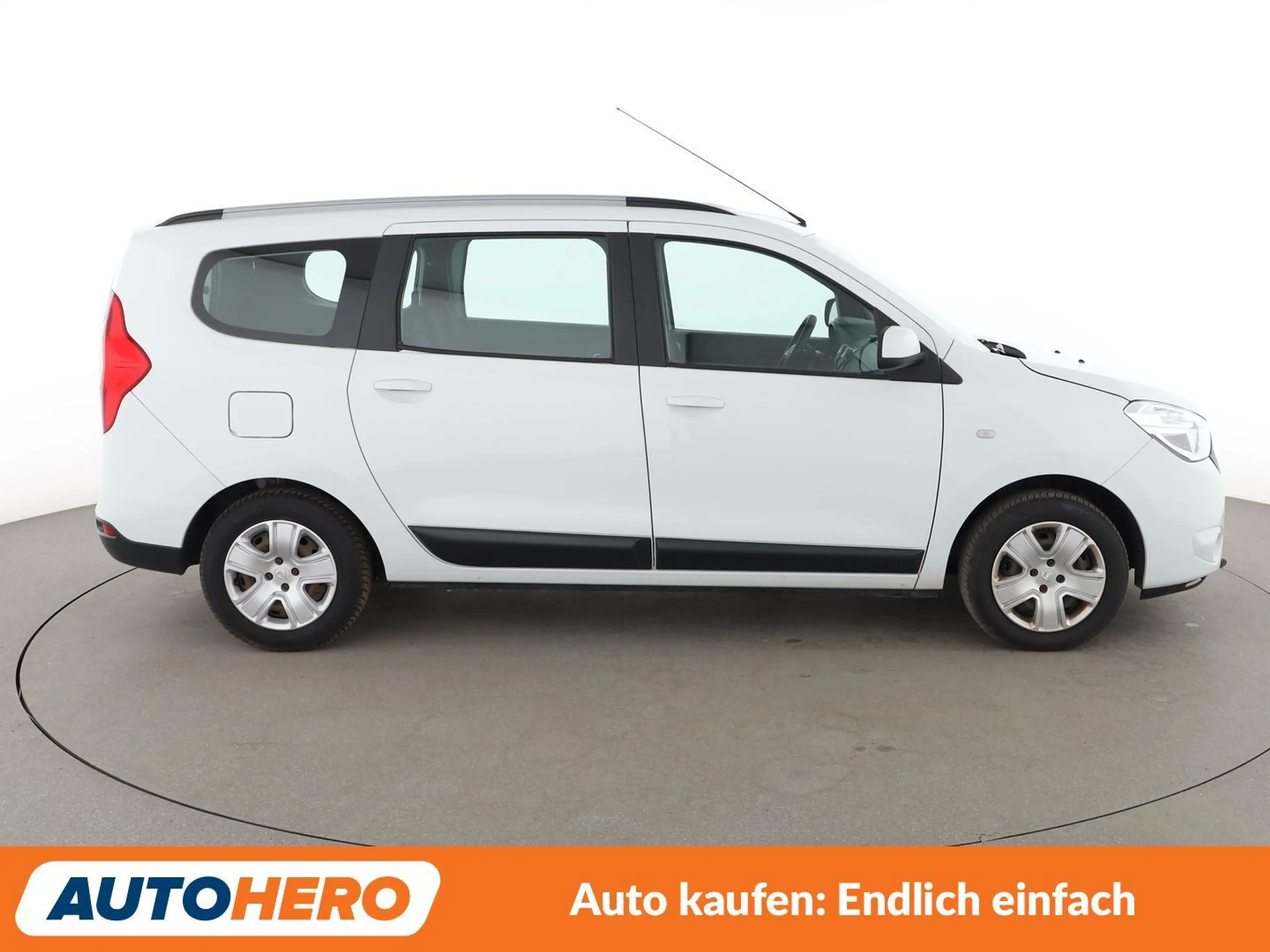 Dacia Lodgy 1.6 SCe Comfort*NAVI*TEMPO*PDC* — photo 7