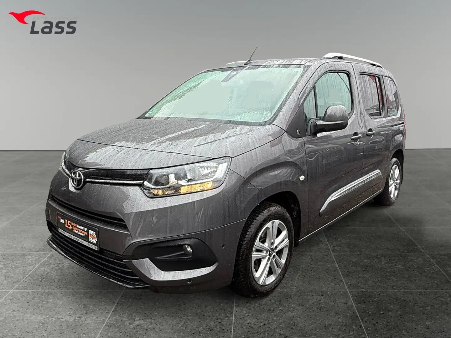 Toyota Proace City Verso 1.2 L1 D Team Deutschland ACC Grijs - 2