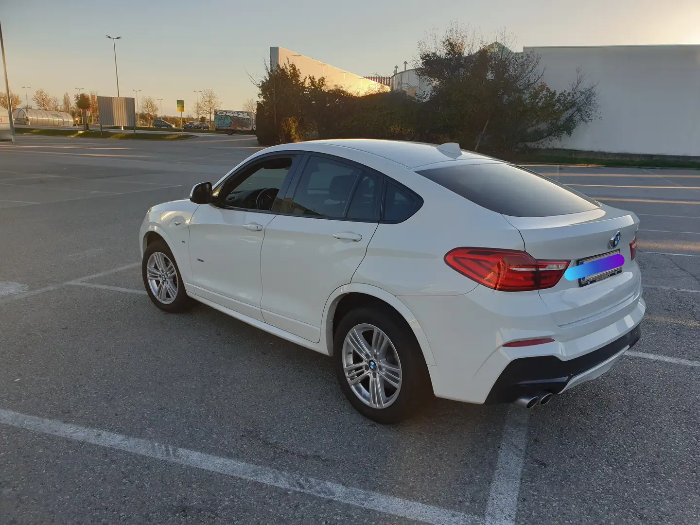 BMW X4 30d M-Paket Weiß - 2