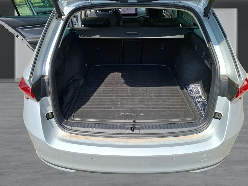 Skoda Octavia Combi 2.0 TDI 110 kW,DSG, Selection, in Geldern — photo 8