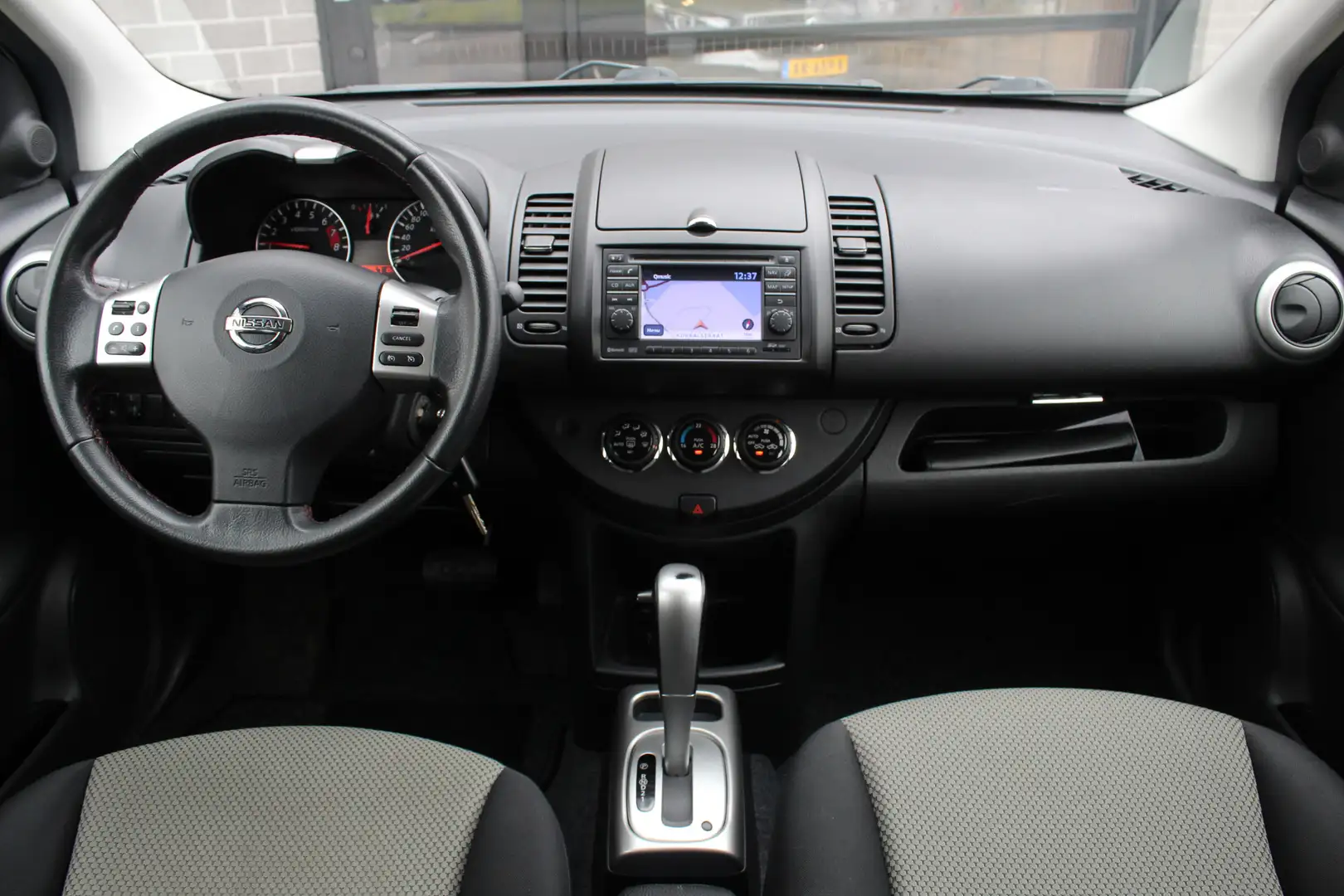 Nissan Note 1.6 Life + / Navigatie / Automaat / Cruise / Trekh Braun - 2
