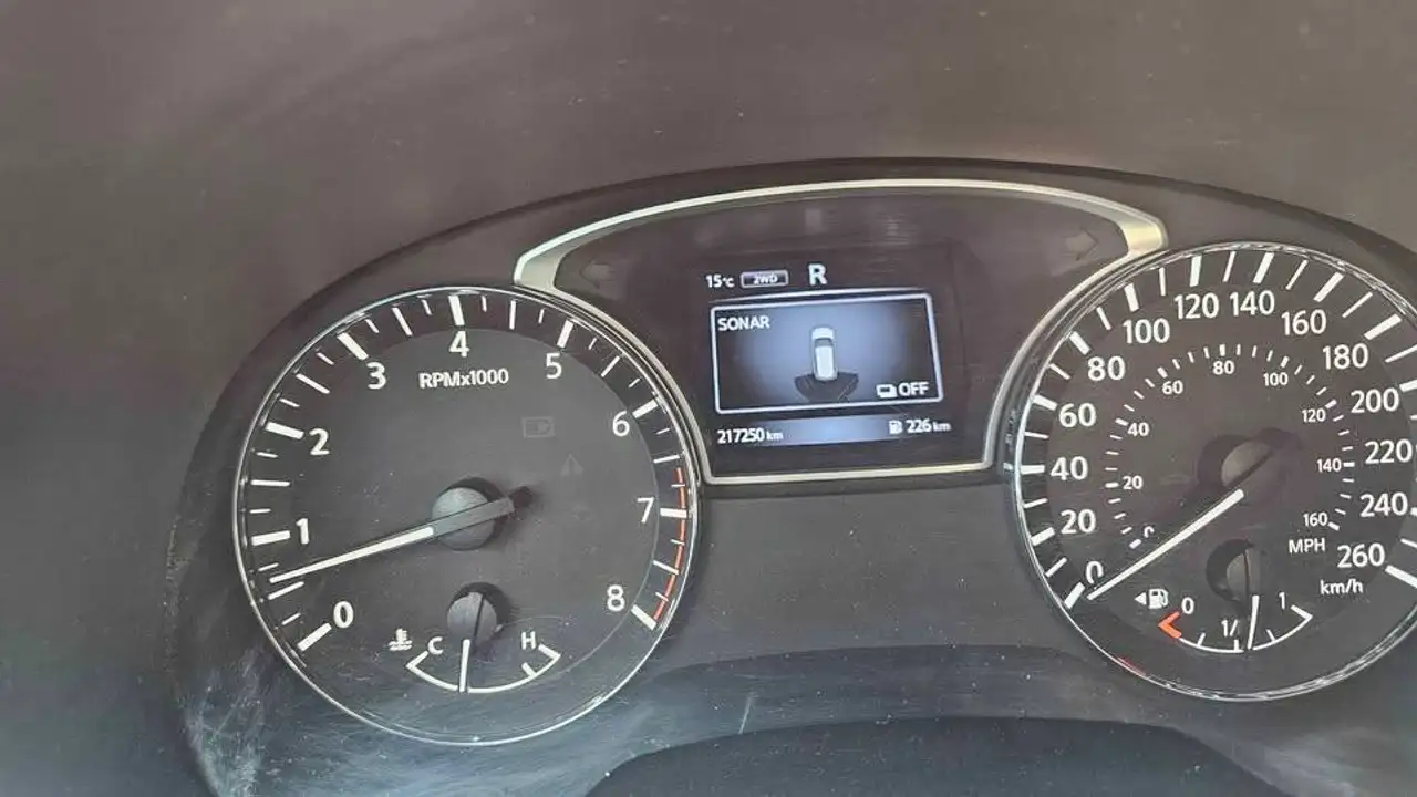 Nissan Pathfinder снимка Nissan Pathfinder