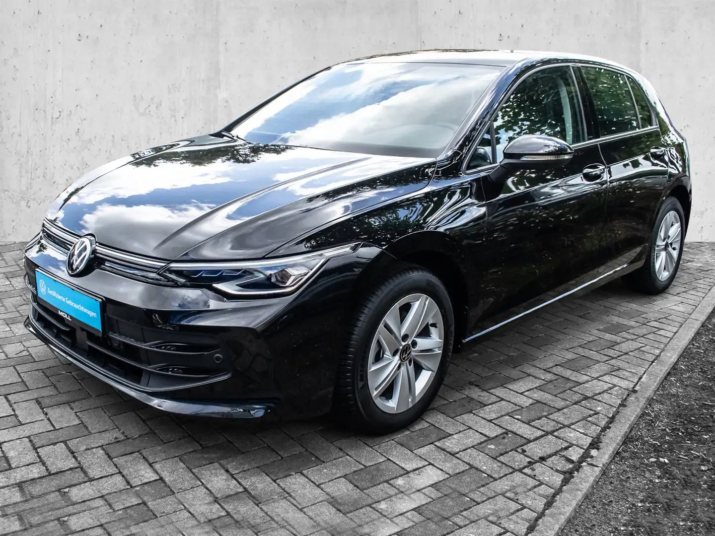 Volkswagen Golf 1.5 TSI Life ACC KAM KLIMAA. LED LM PARKASS Schwarz - 2