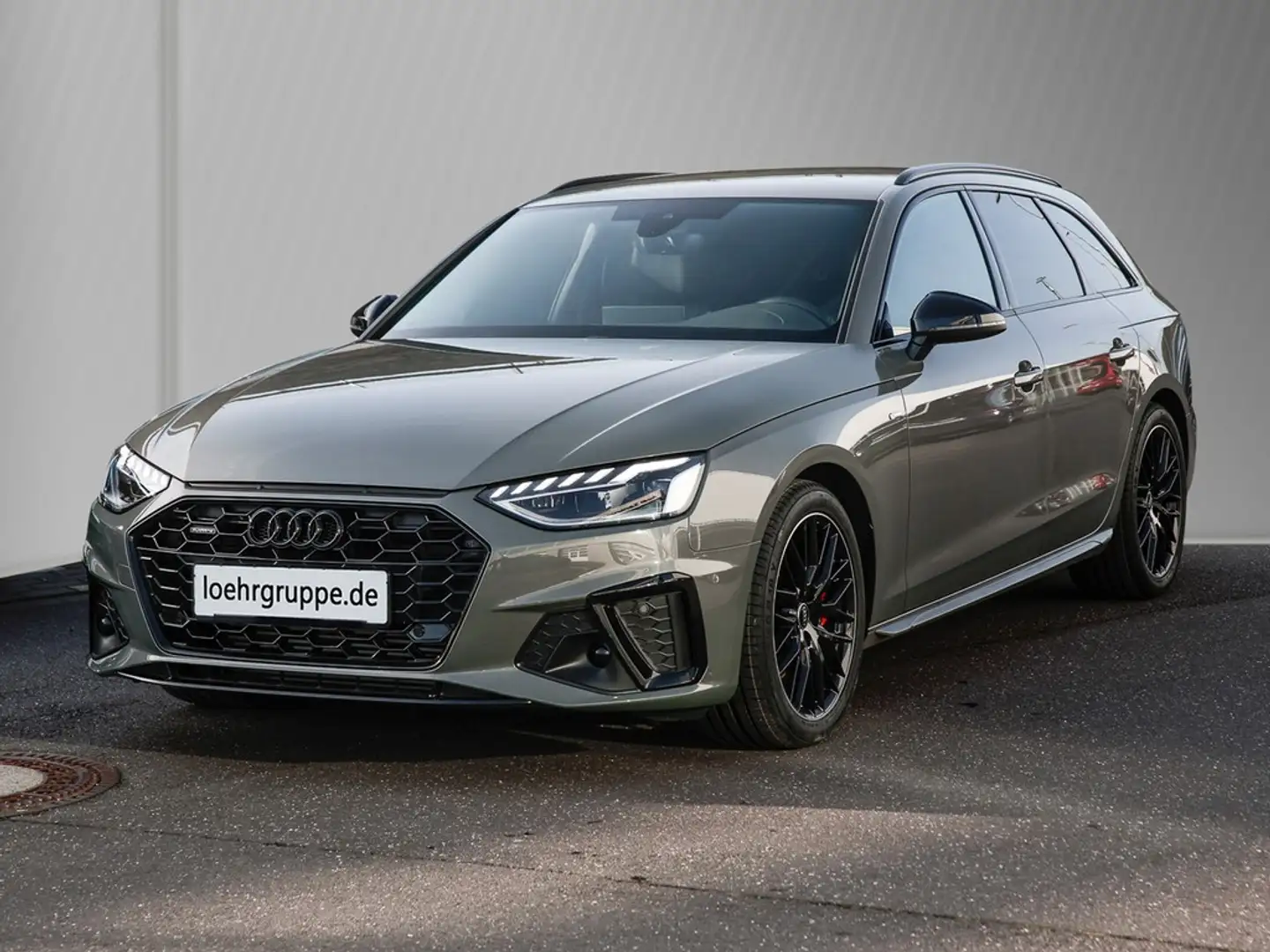 Audi A4 Avant 40 TFSI quattro S line AHK ACC Kamera Grau - 2