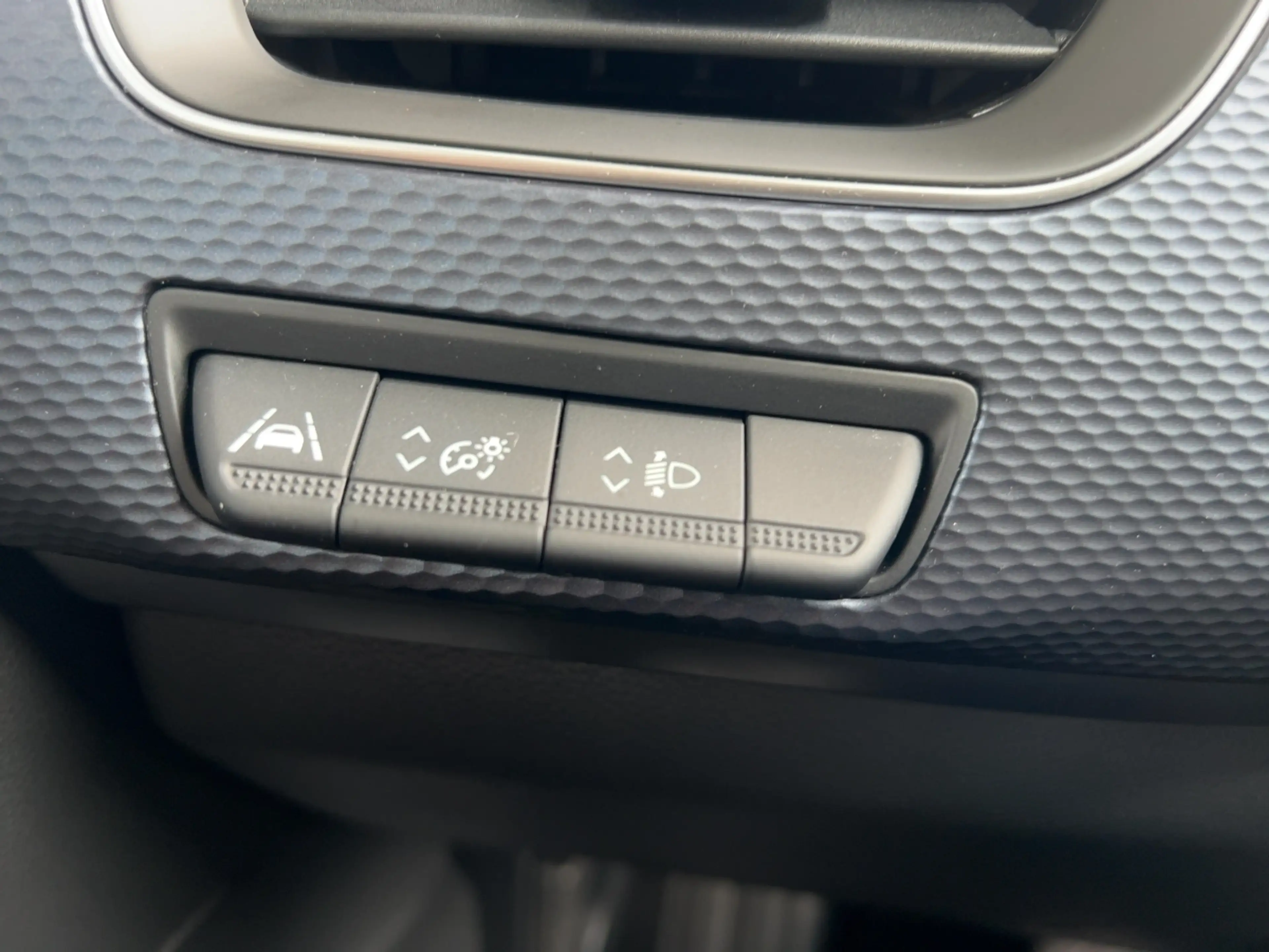 Renault Arkana EVOLUTION Mild Hybrid 140 EDC Apple CarPlay — photo 18