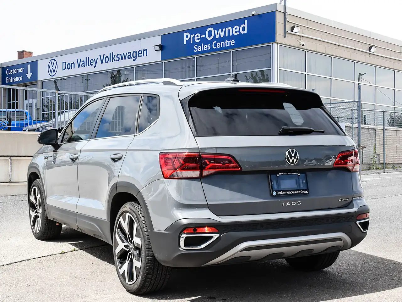 Volkswagen Taos снимка Volkswagen Taos
