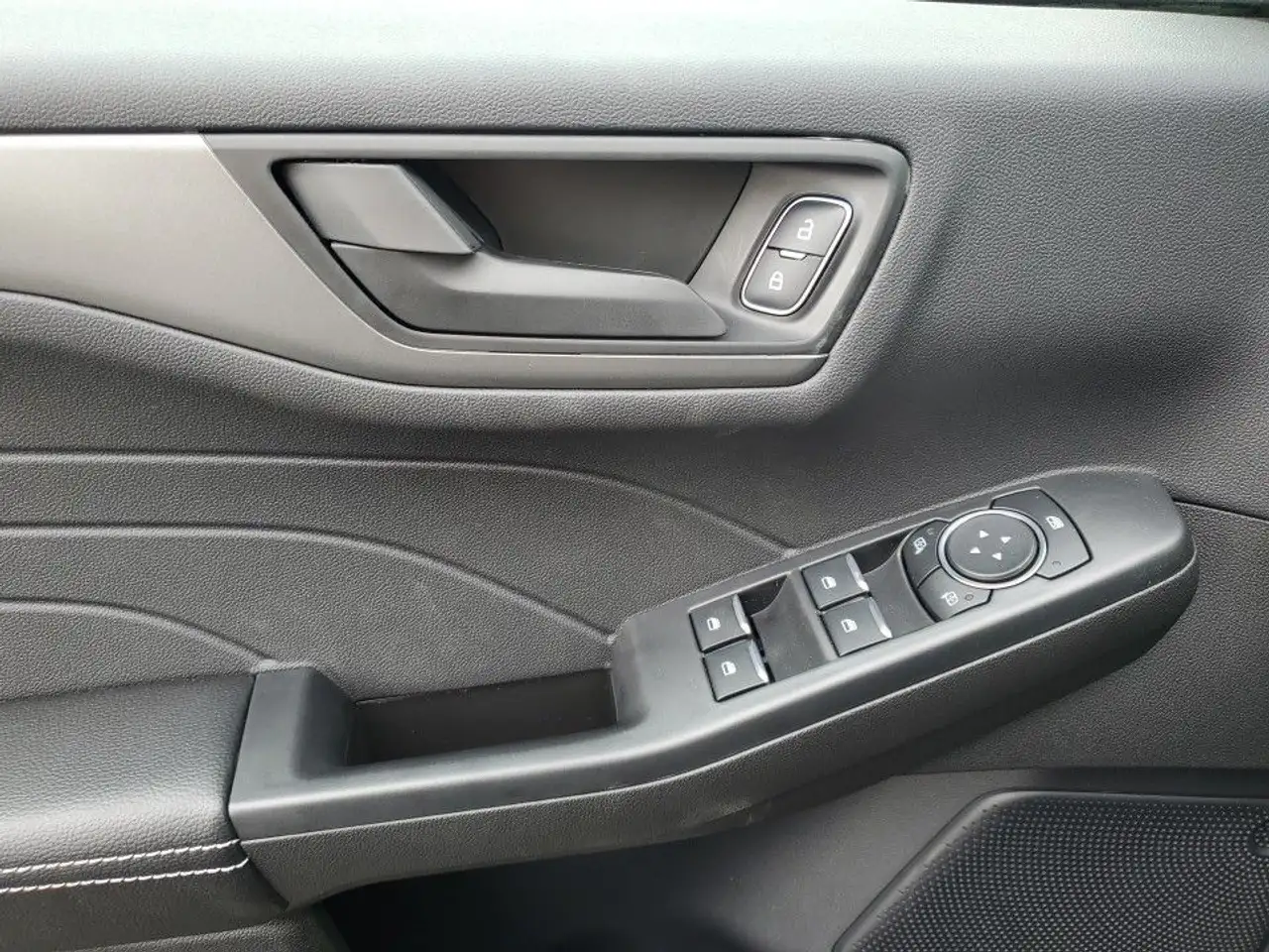 Ford Escape photo Ford Escape