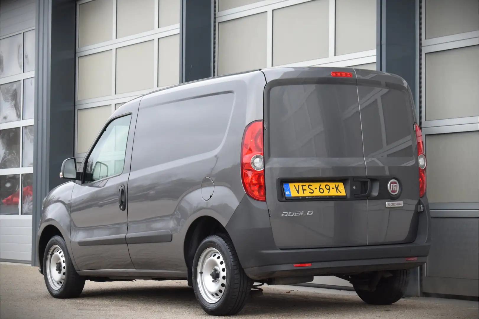 Fiat Doblo Cargo 1.6 MJ L1H1 23dkm! Nieuwstaat Grau - 2