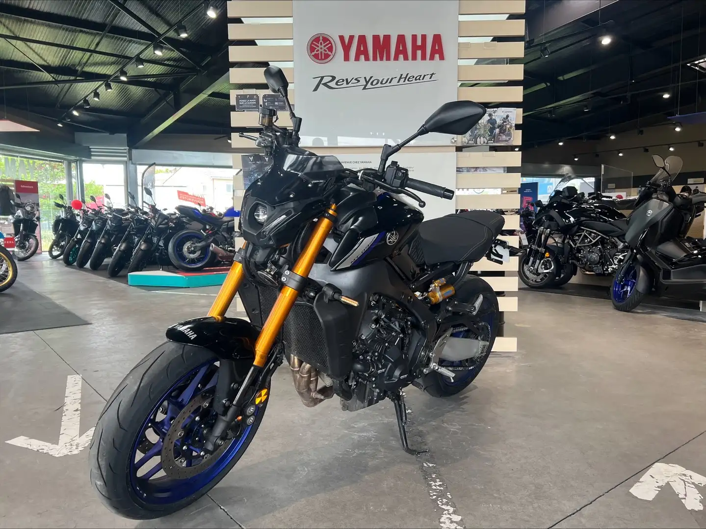 Yamaha MT-09 Negro - 2