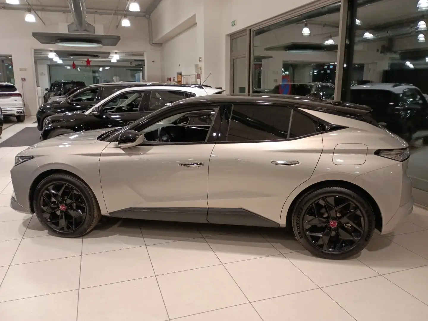 DS Automobiles DS 4 DS 4 E-Tense 225 Performance Line+ Grau - 2