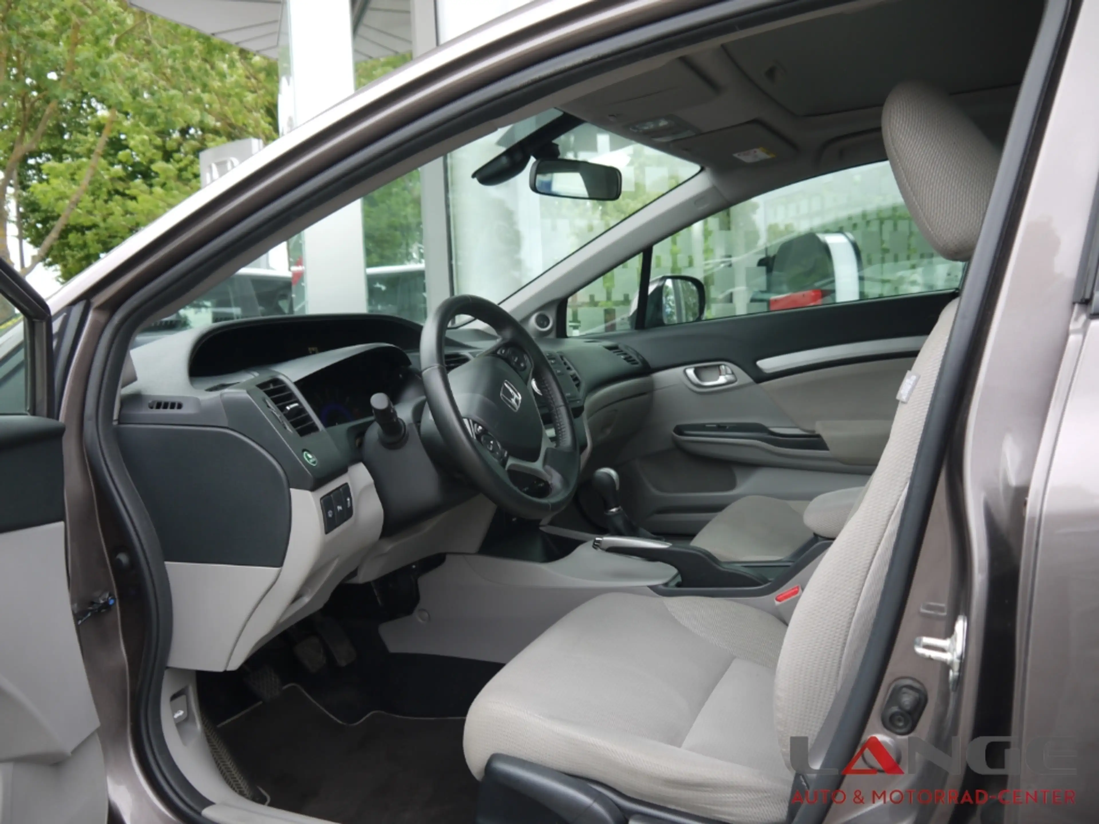 Honda Civic Lim. 4-trg. Executive Xenon Klimaautom SD SHZ Keyl — photo 9